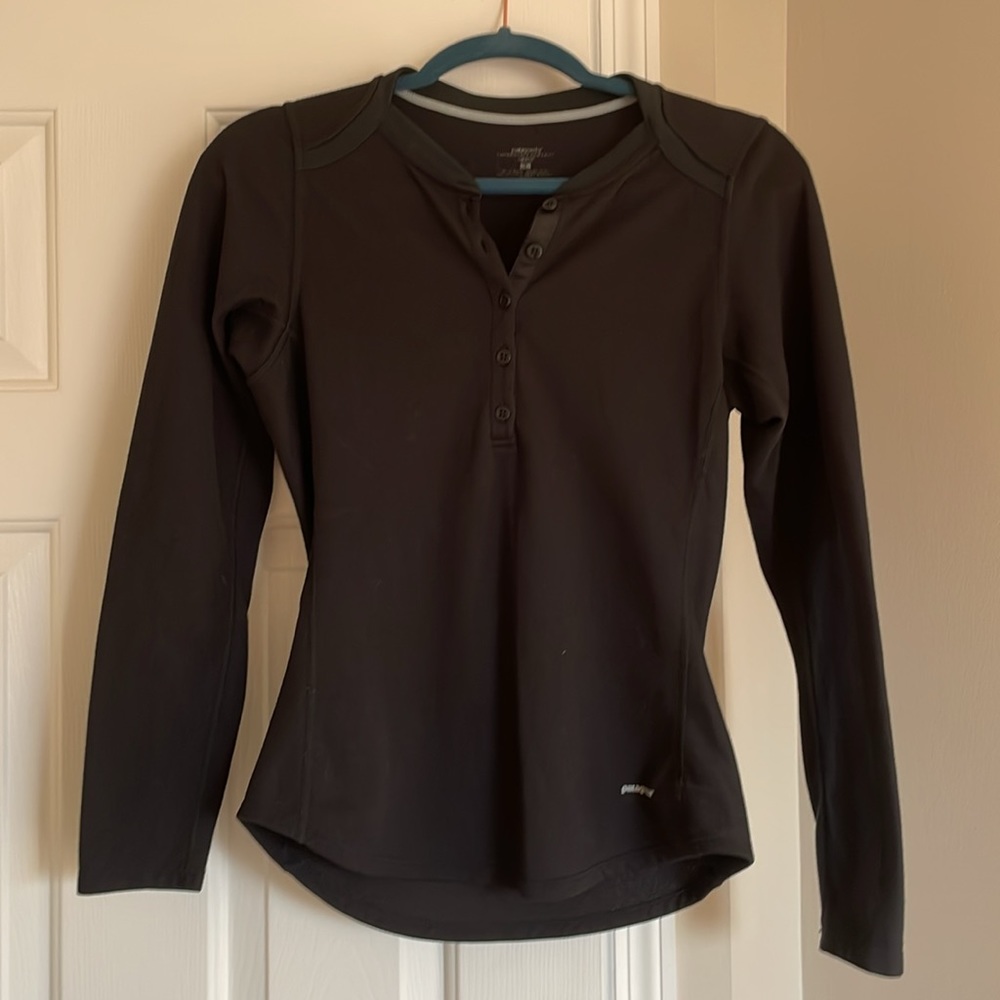 Patagonia Women's Black Long Sleeve Henley Top